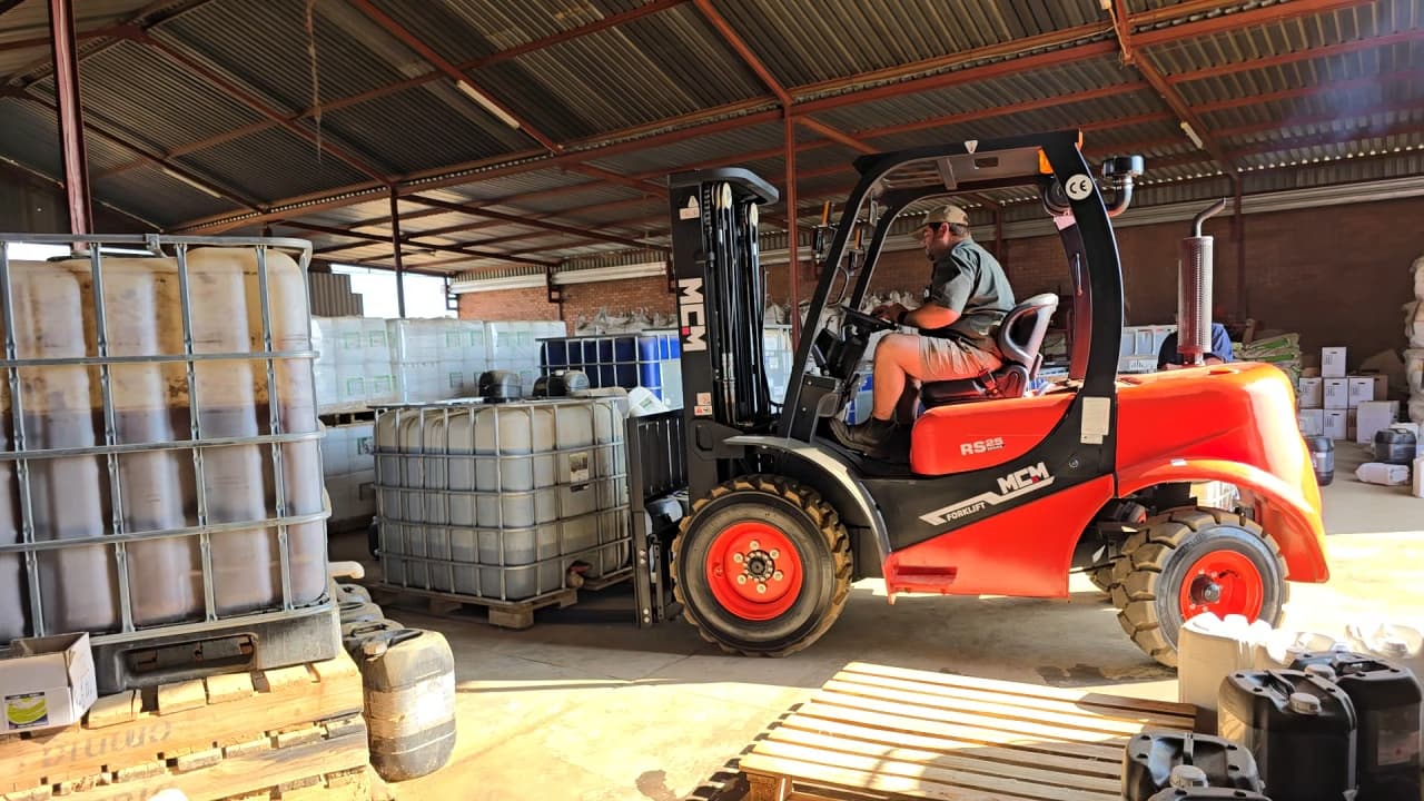 MCM RS25 Semi-Rough Terrain Forklift