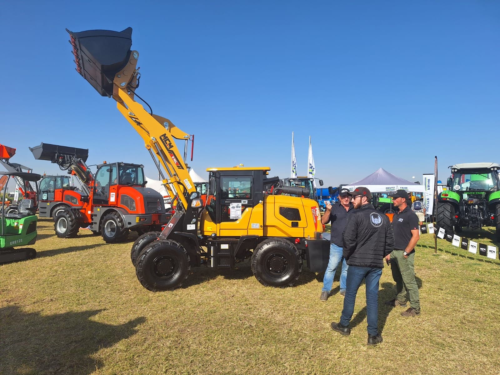 MCM 916L Front End Loader
