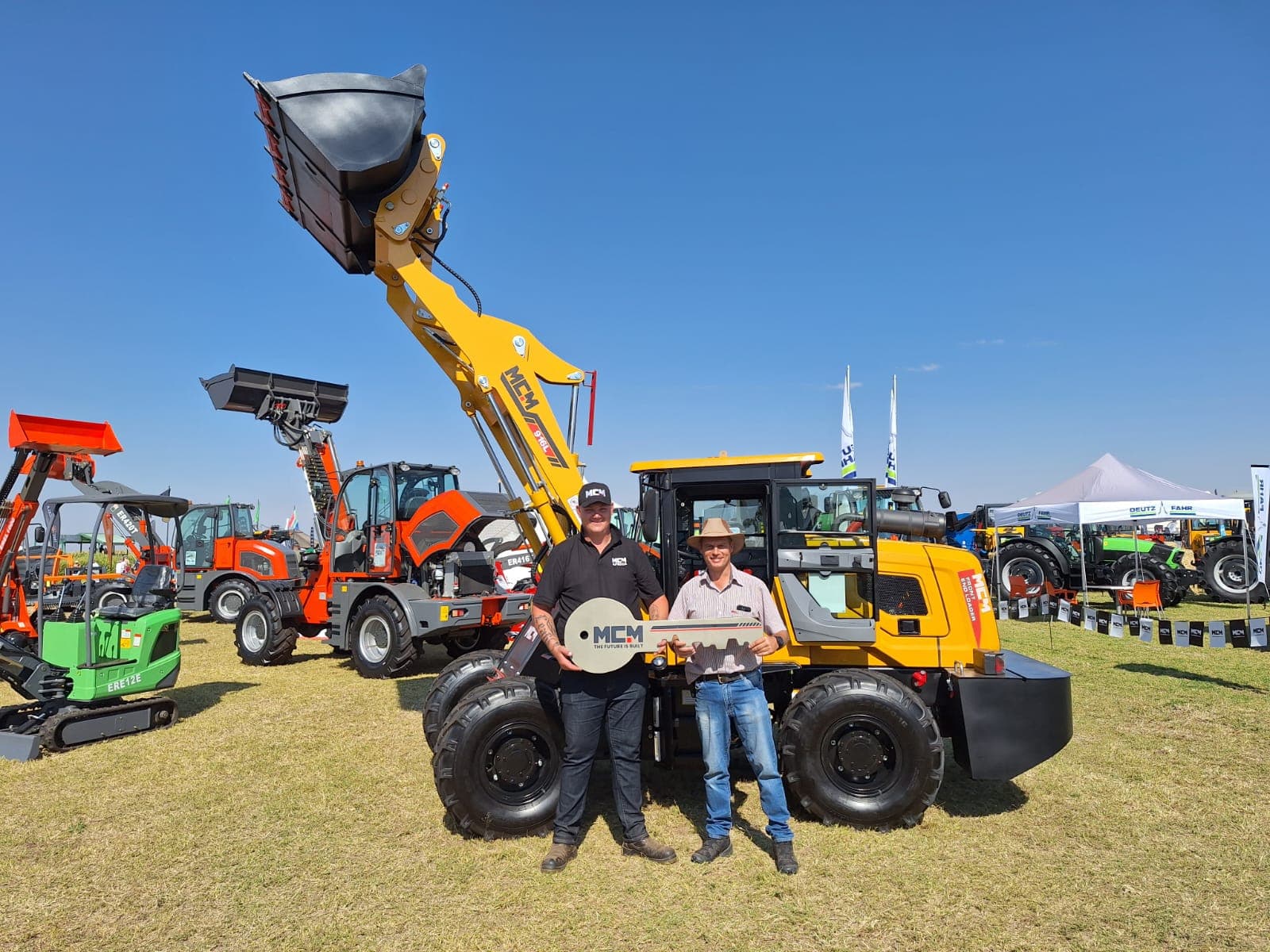 MCM 916L Front End Loader