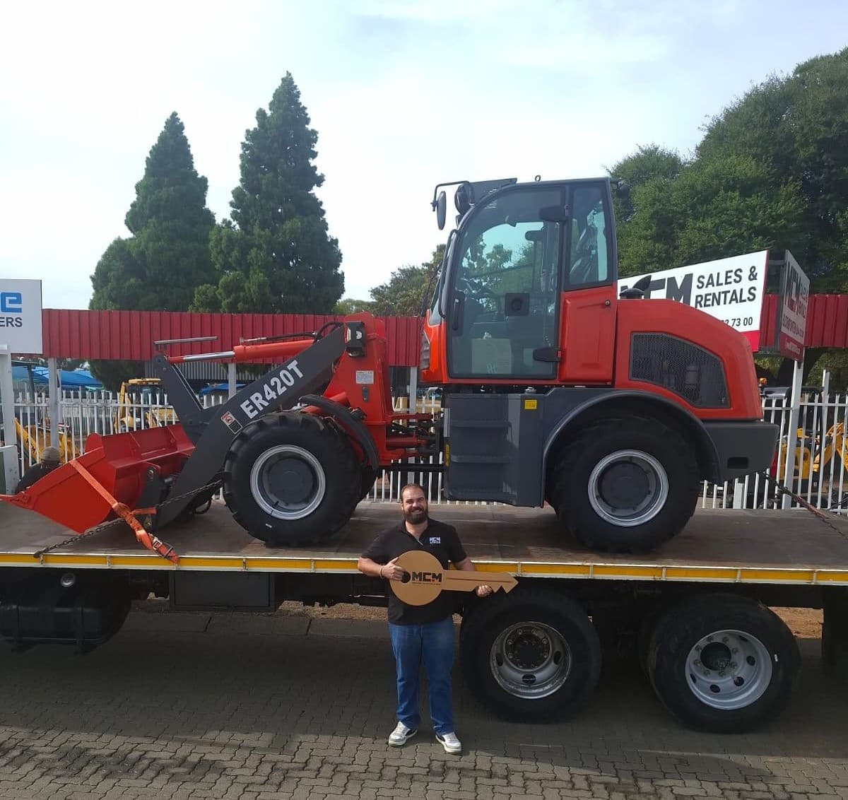 Everun ER420T Front End Loader — MCM Group South Africa