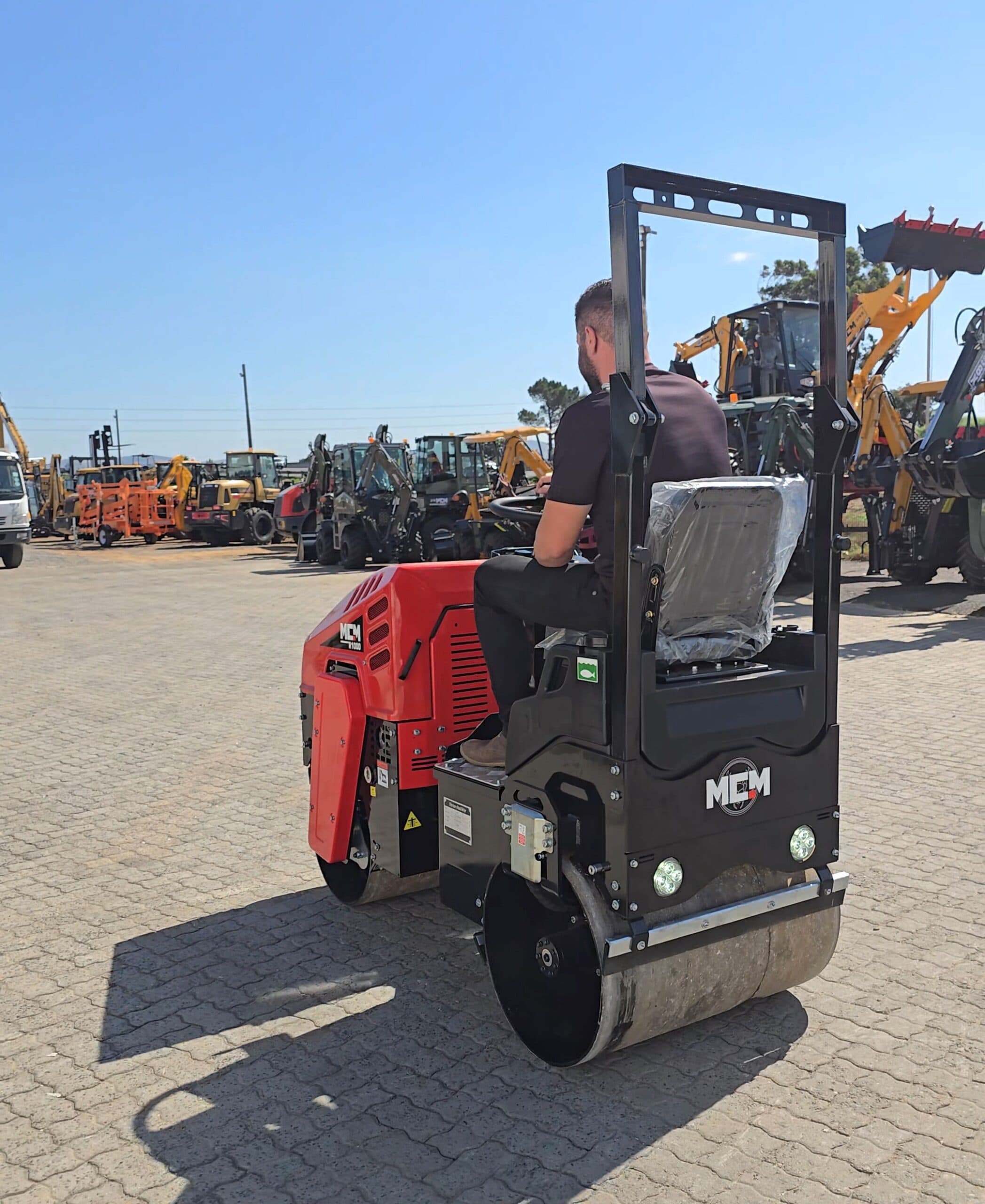 R1000 Road Roller for sale south africa