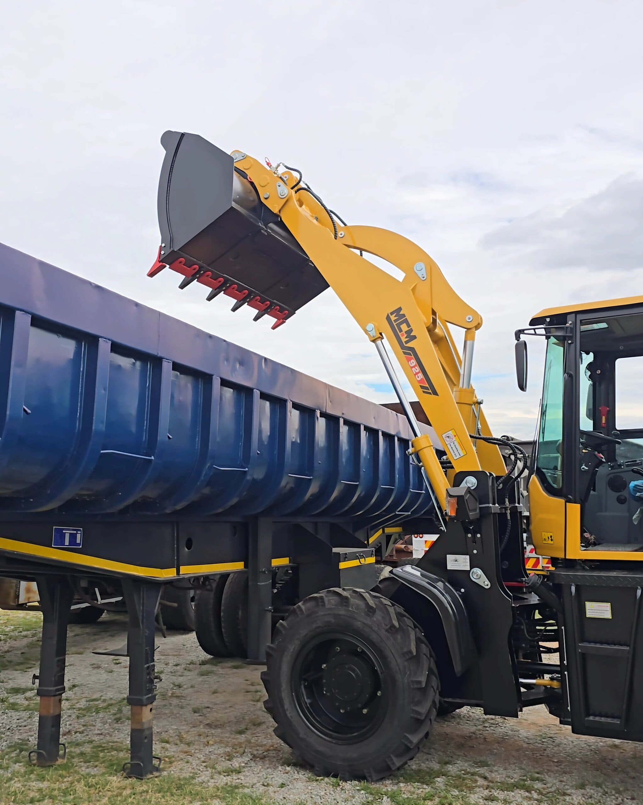 925 Front End Loader for sale south africa