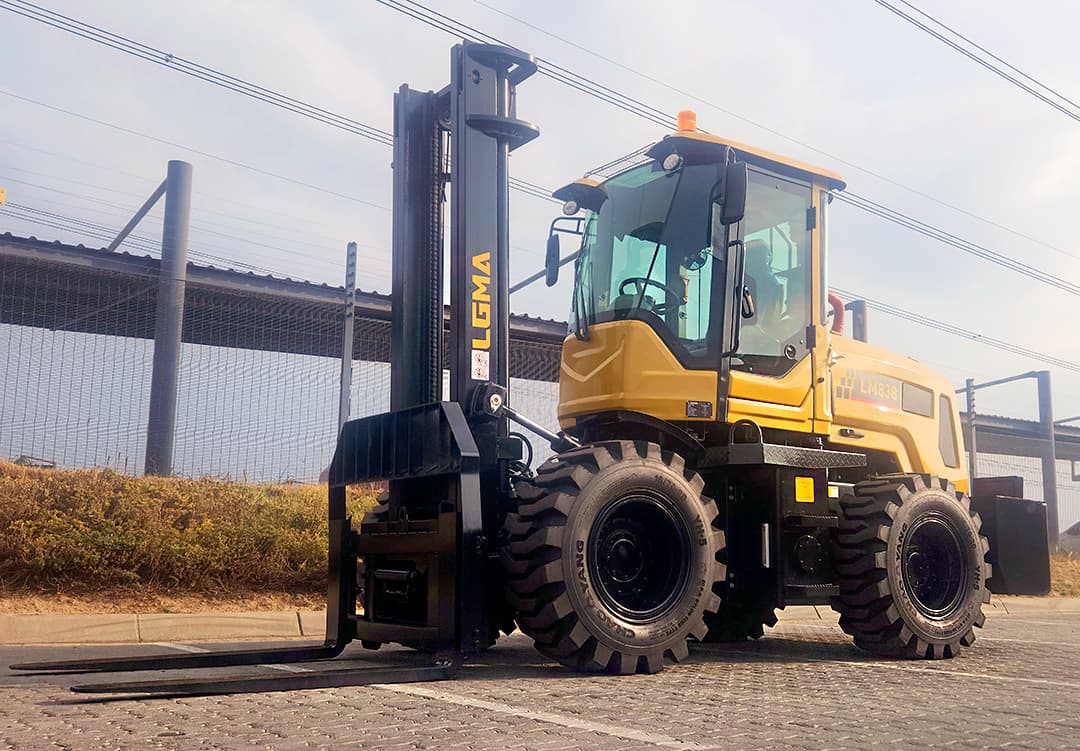 LGMA LM838 Rough Terrain Forklift