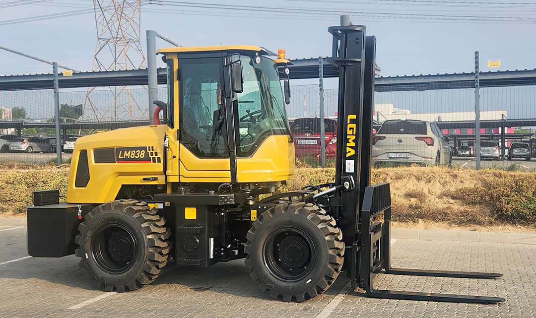 LGMA LM838 Rough Terrain Forklift