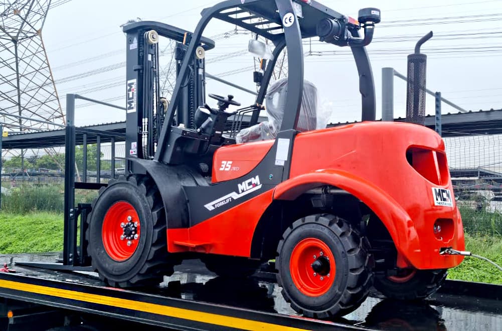 MCM RS35 Semi-Rough Terrain Forklift