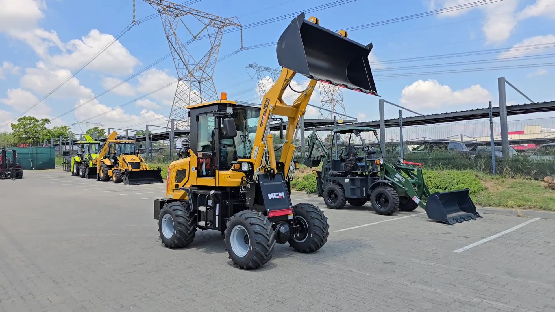 MCM 912 Front End Loader