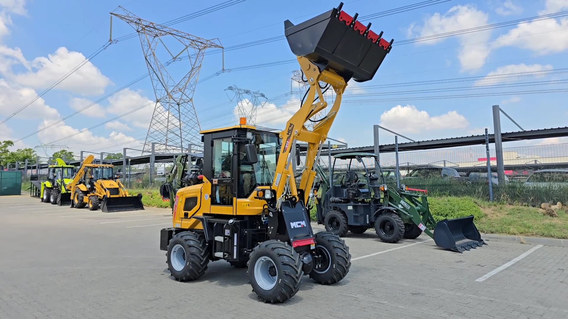 MCM 912 Front End Loader