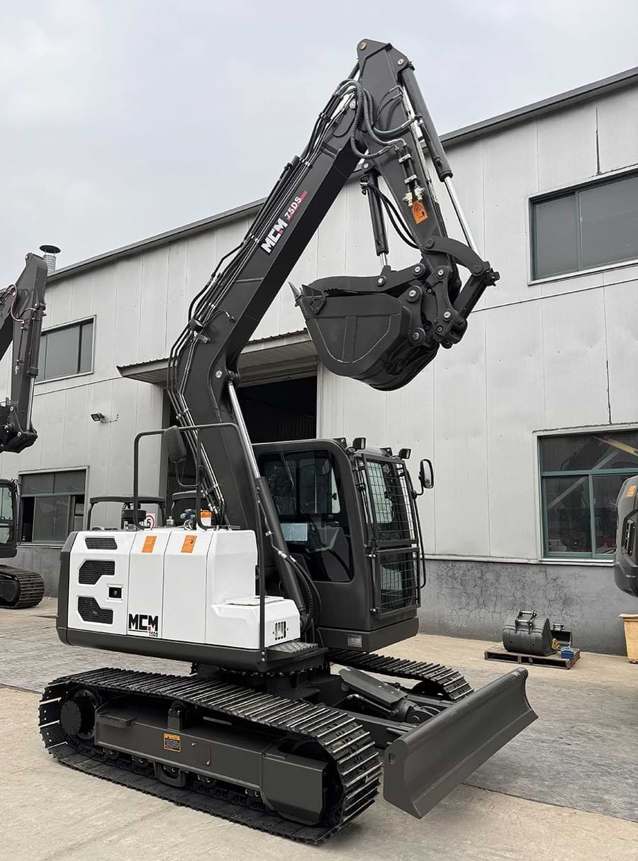 MCM 75DS Excavator