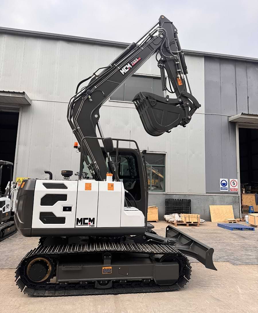 MCM 75DS Excavator