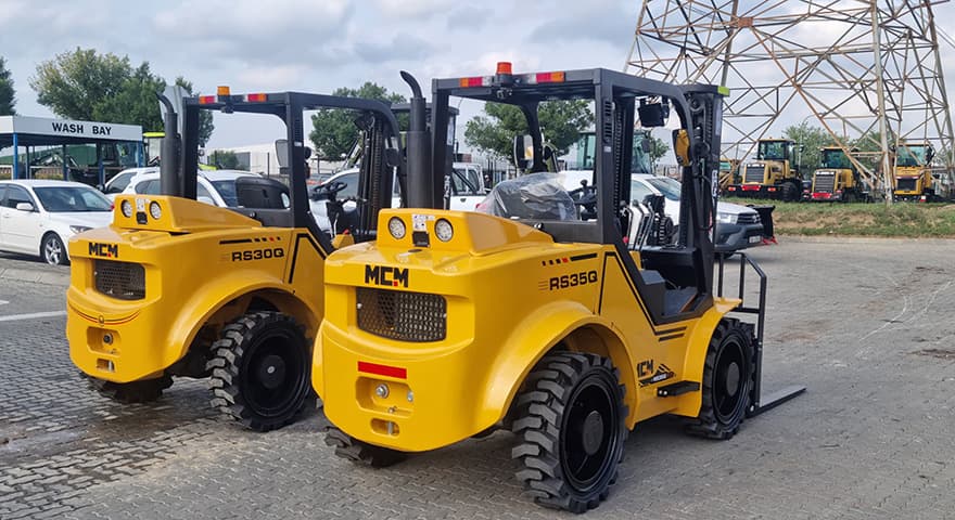 MCM RS30Q Rough Terrain Forklift