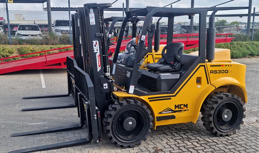MCM RS30Q Rough Terrain Forklift