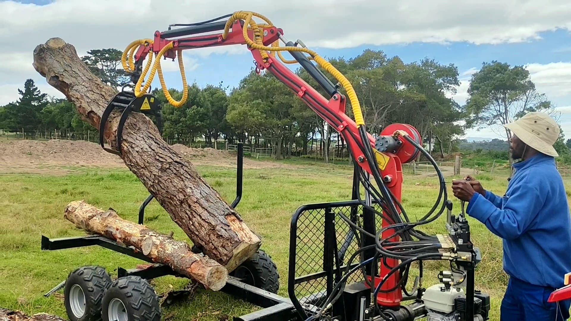 MCM TCT30 Timber Crane Trailer - MCM TCT30 timber crane