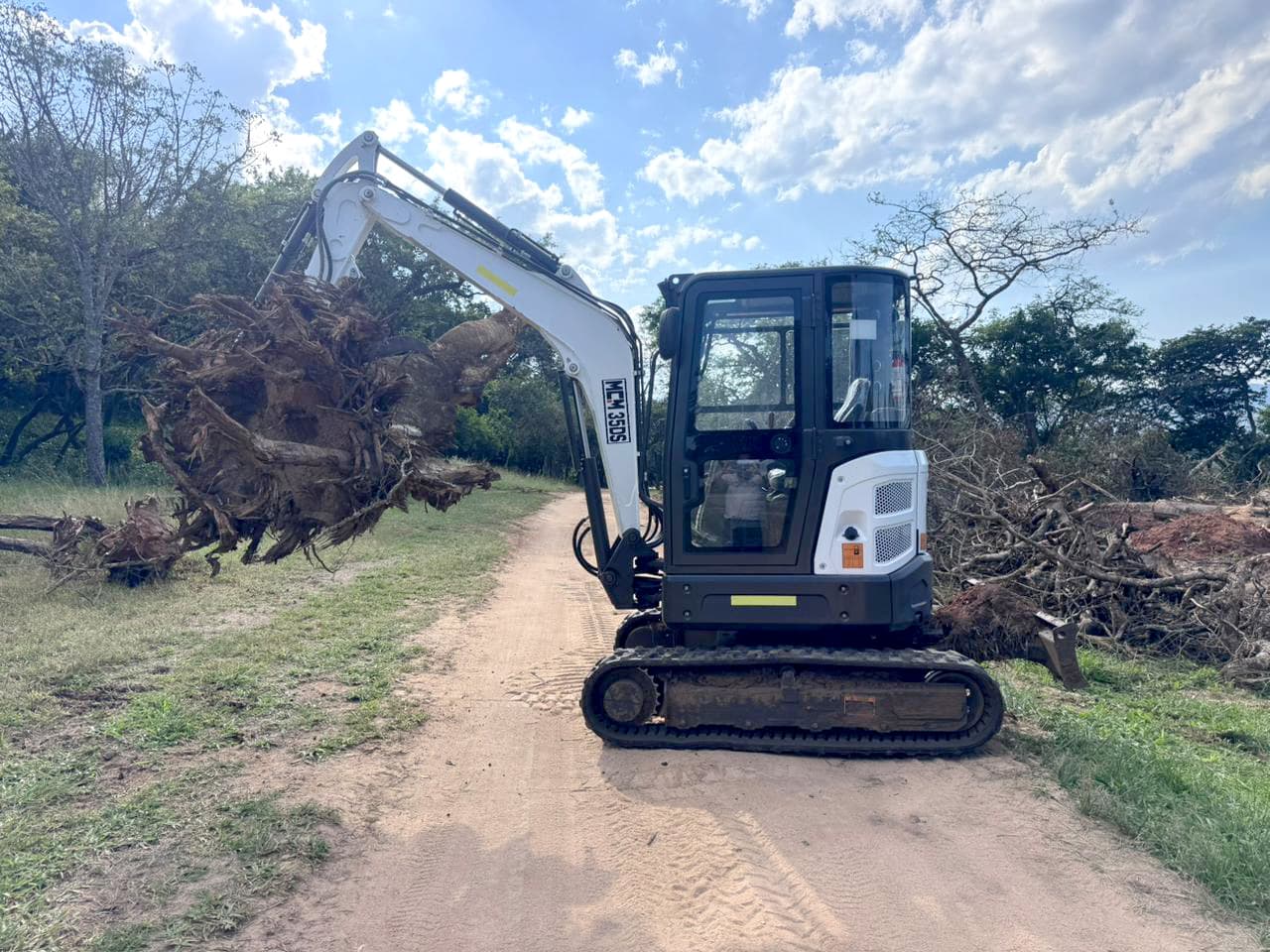MCM 35DS Mini Excavator For Sale in South Africa