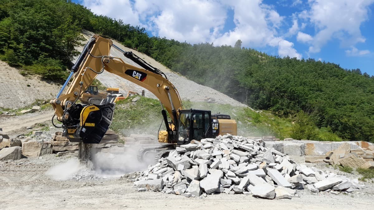 BF120.4 S4 Bucket Crusher