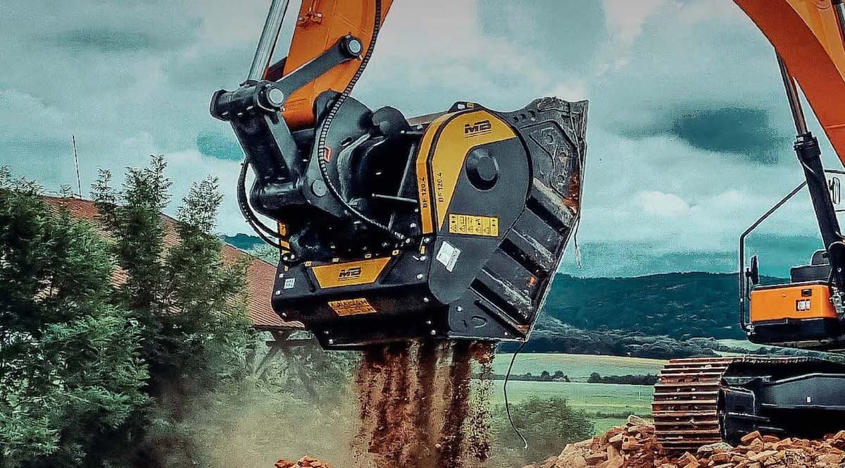BF120.4 S4 Bucket Crusher