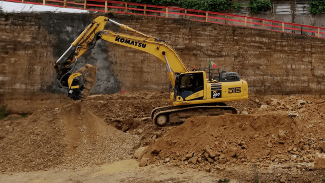 BF120.4 S4 Bucket Crusher