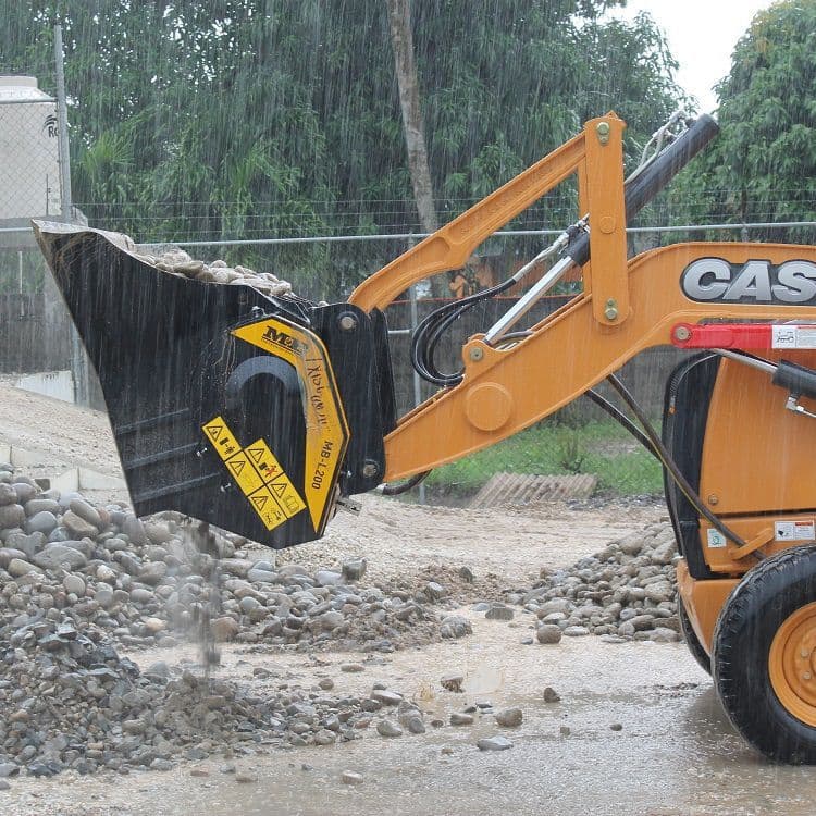 MB-L200 S2 Bucket Crusher