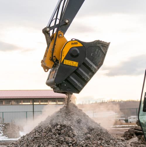 MB BF90.3 Bucket Crusher