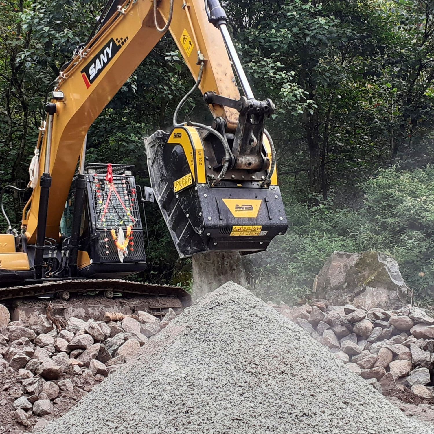 BF70.2 S4 Bucket Crusher