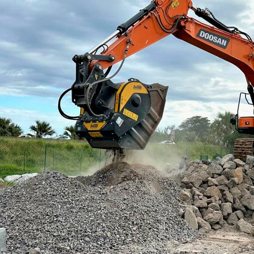 BF120.4 S4 Bucket Crusher