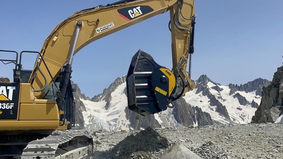 MB BF90.3 Bucket Crusher