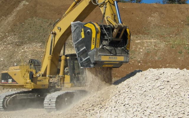 BF150.10 Bucket Crusher