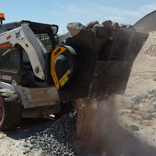 MB-L120 S2 Bucket Crusher