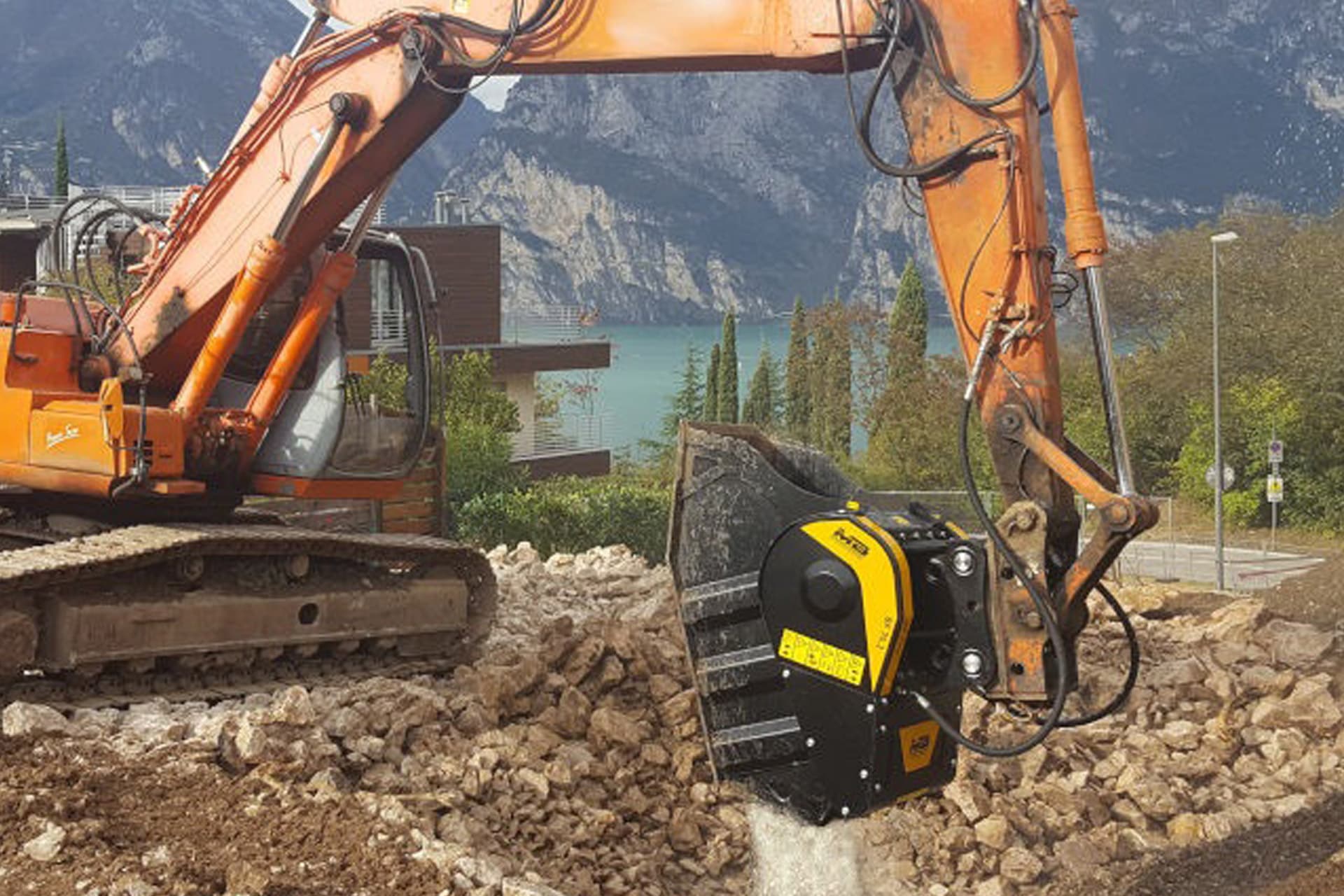 BF70.2 S4 Bucket Crusher