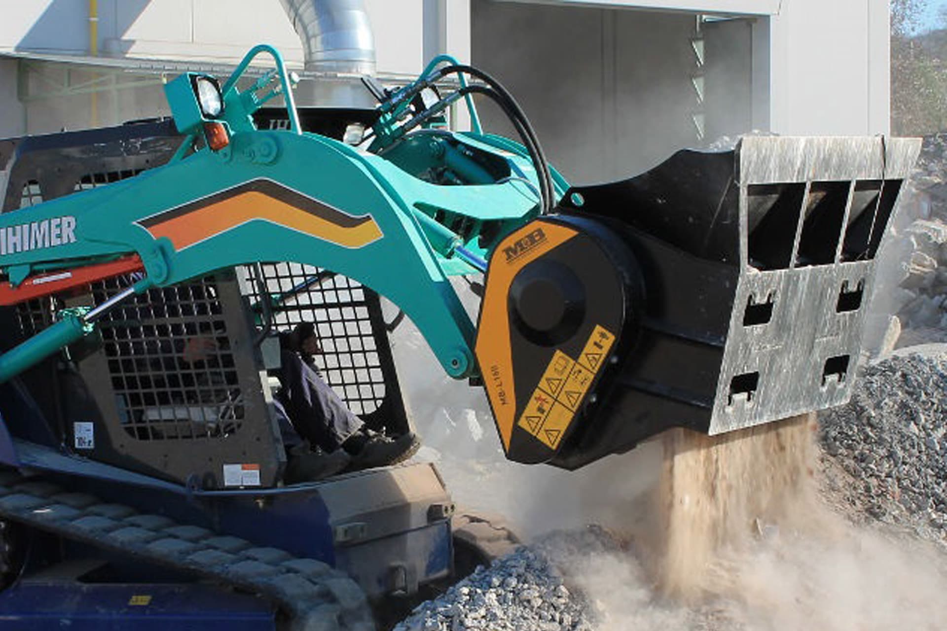 MB-L160 S2 Bucket Crusher
