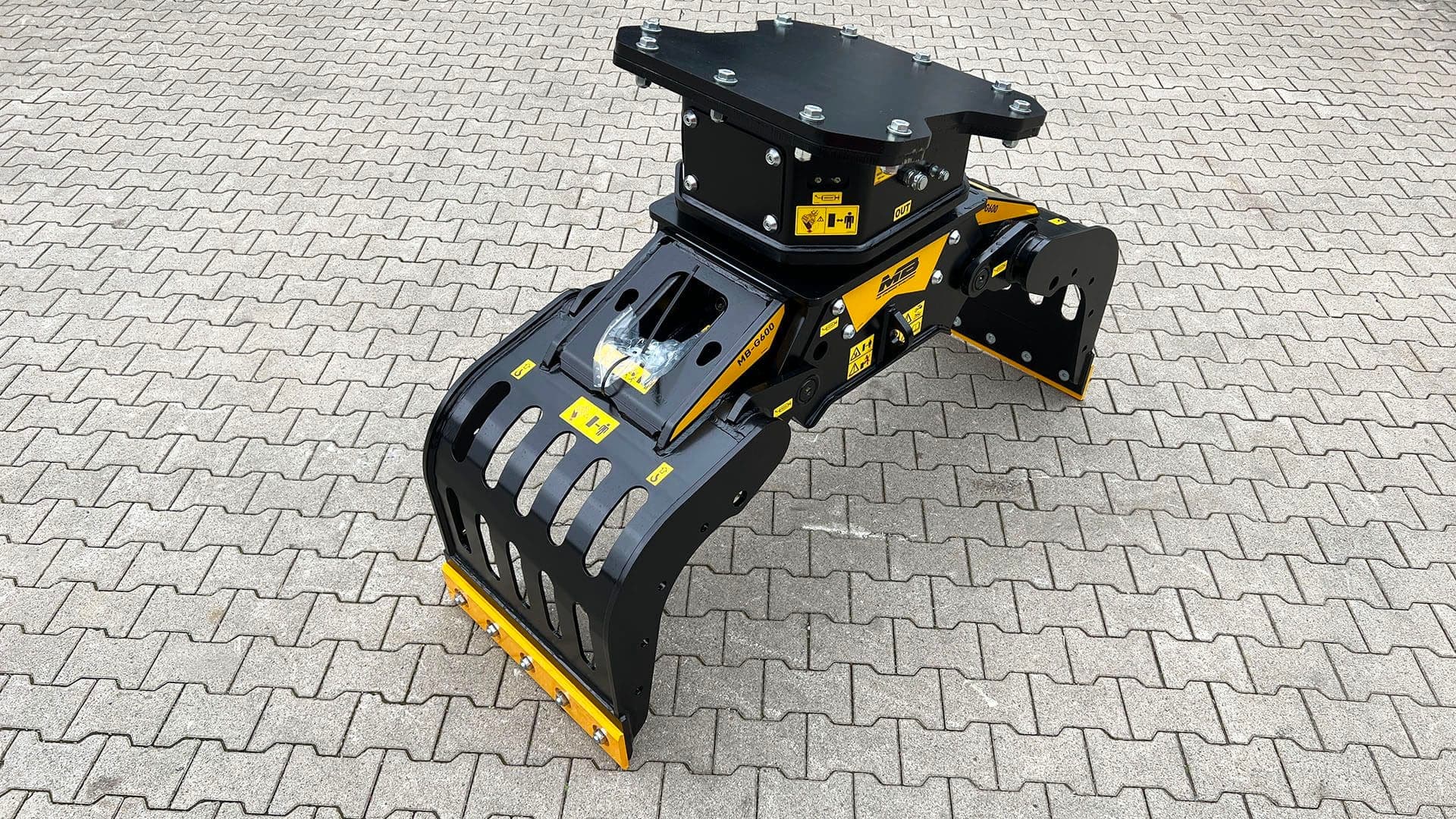 G600 MB Crusher Sorting Grapple