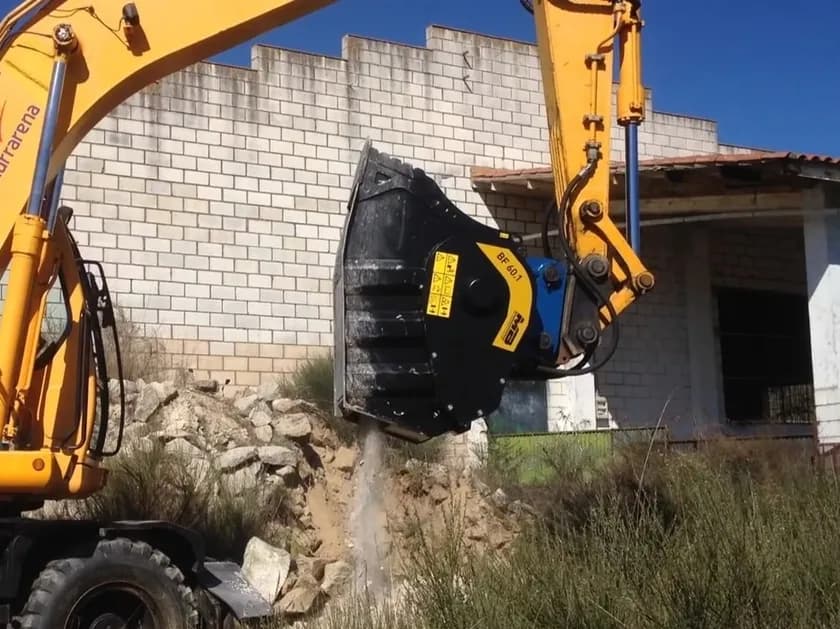 BF60.1 S4 Bucket Crusher