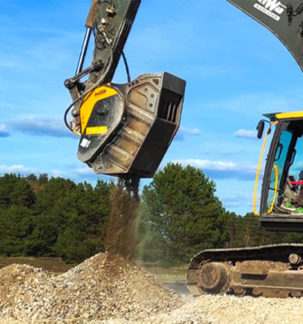 MB BF90.3 Bucket Crusher