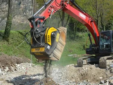 BF150.10 Bucket Crusher