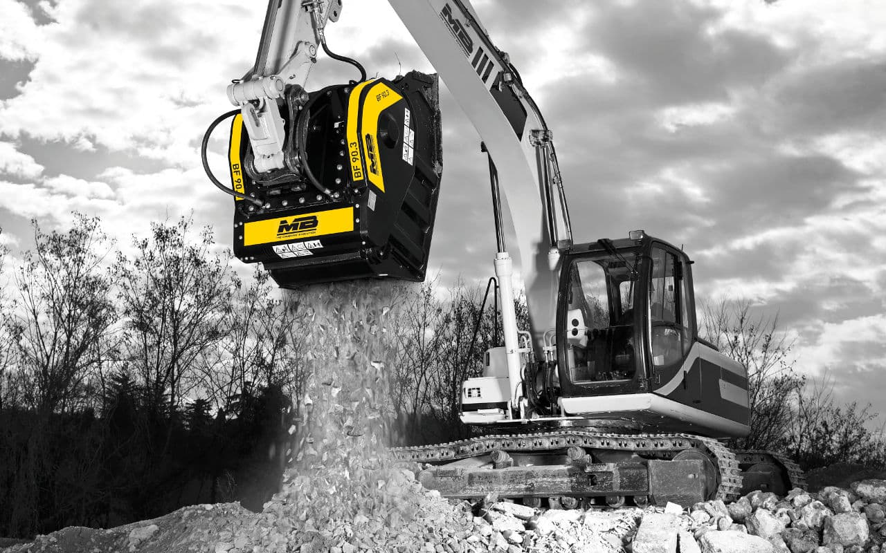 MB BF90.3 Bucket Crusher