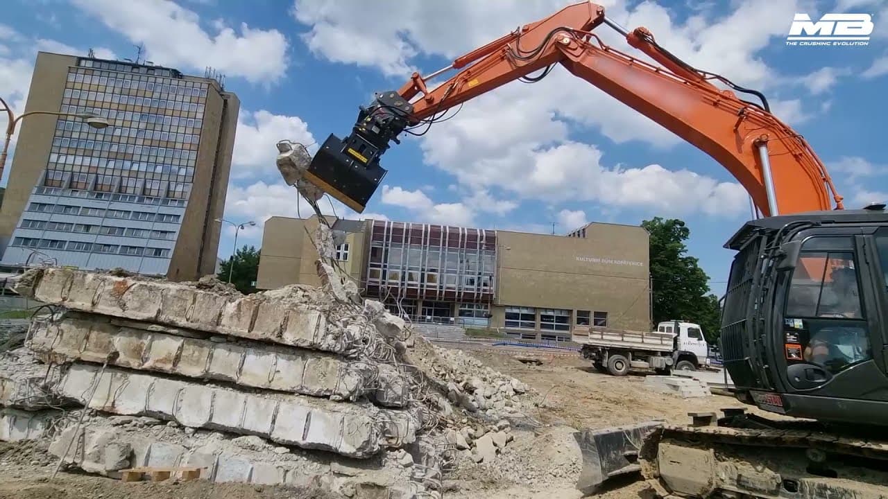 G1200 MB Crusher Sorting Grapple