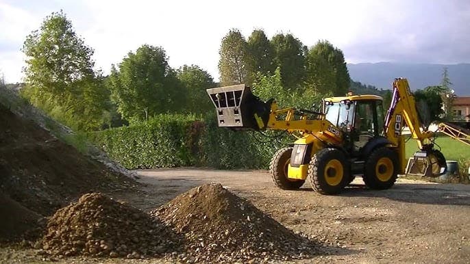 MB-L200 S2 Bucket Crusher