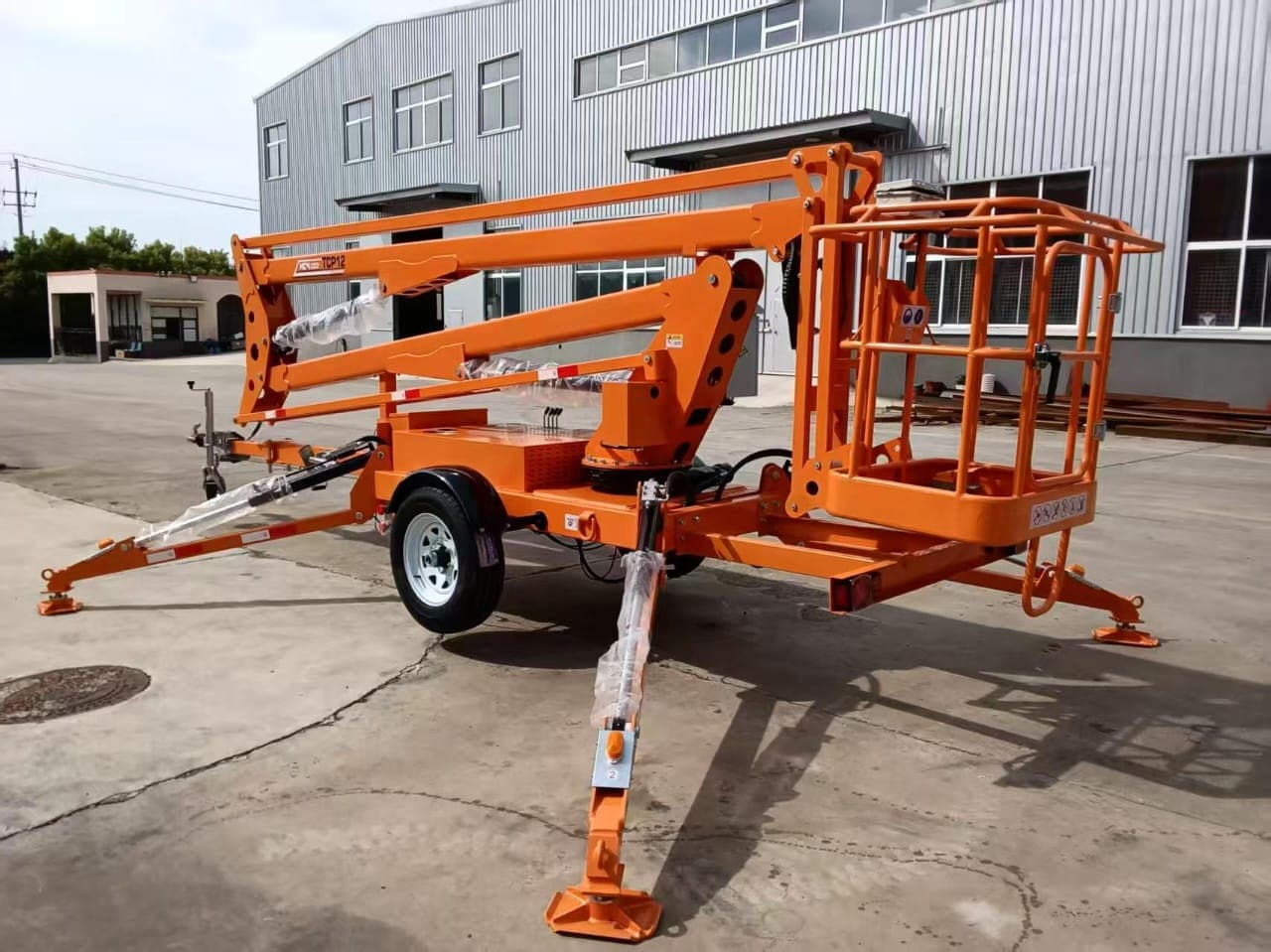 MCM TCP12 Cherry Picker