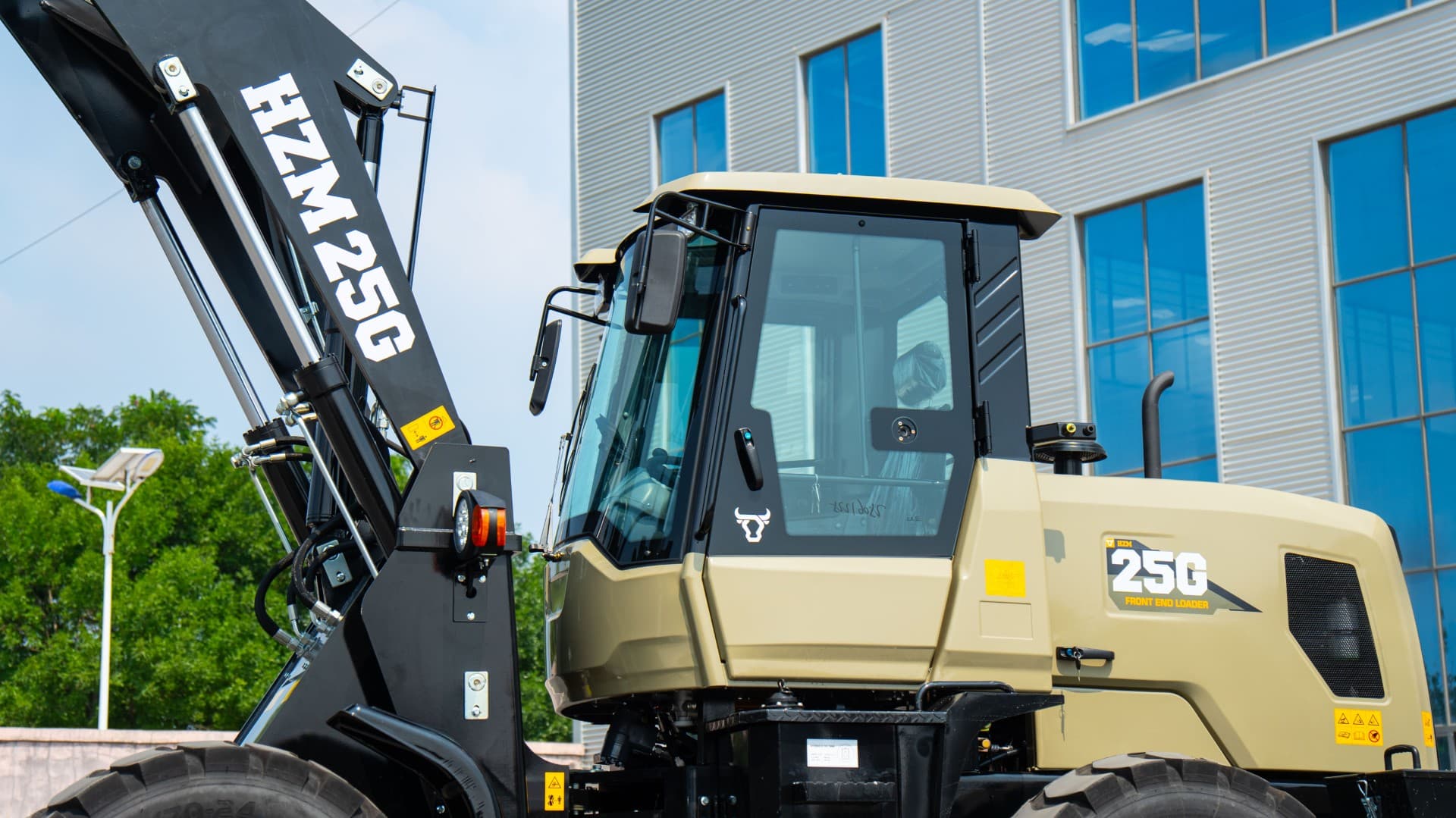 HZM 25G Front End Loader