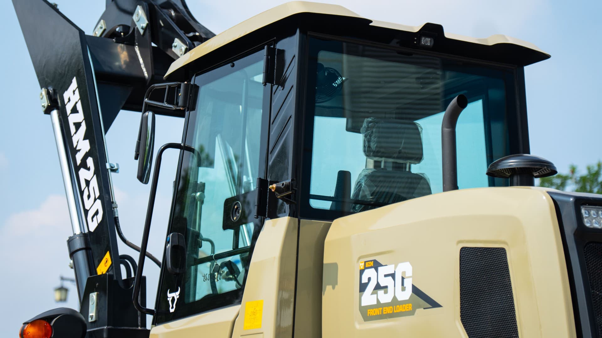 HZM 25G Front End Loader