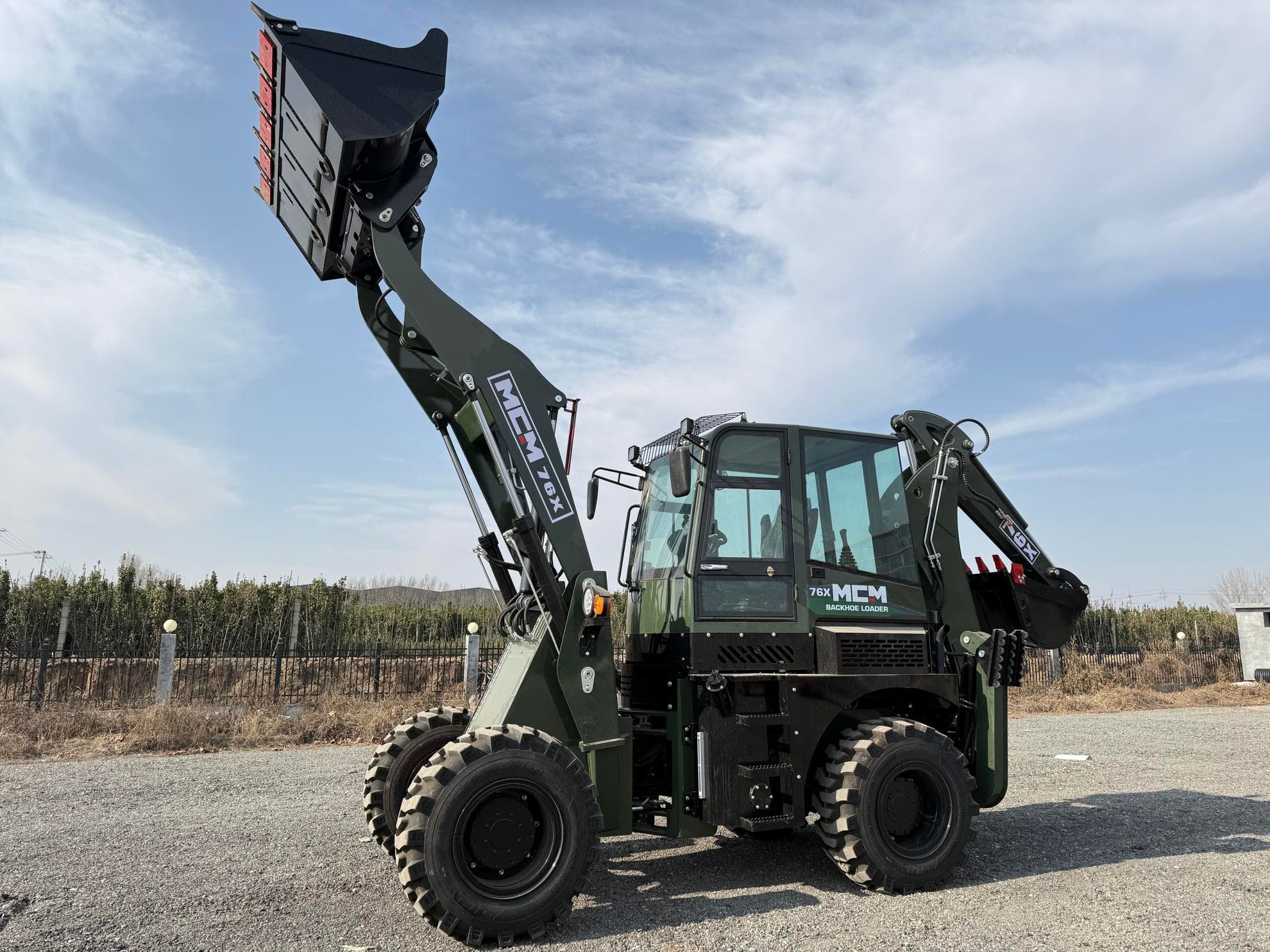 MCM 76X TLB - MCM 76X backhoe loader