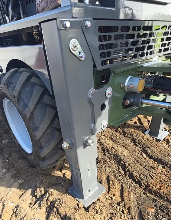 MCM 18X TLB stabiliser leg detail