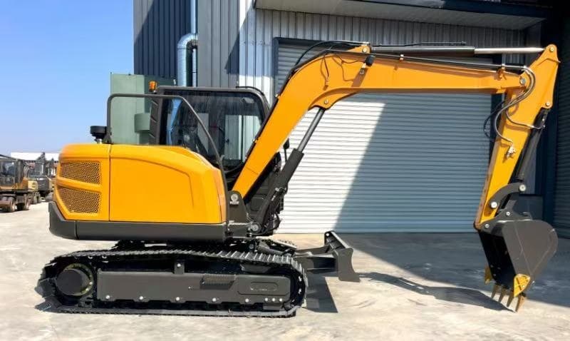 MCM 60DS excavator side profile