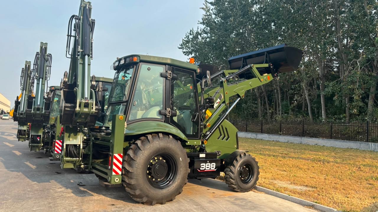 MCM 388 TLB backhoe loader - photo 5