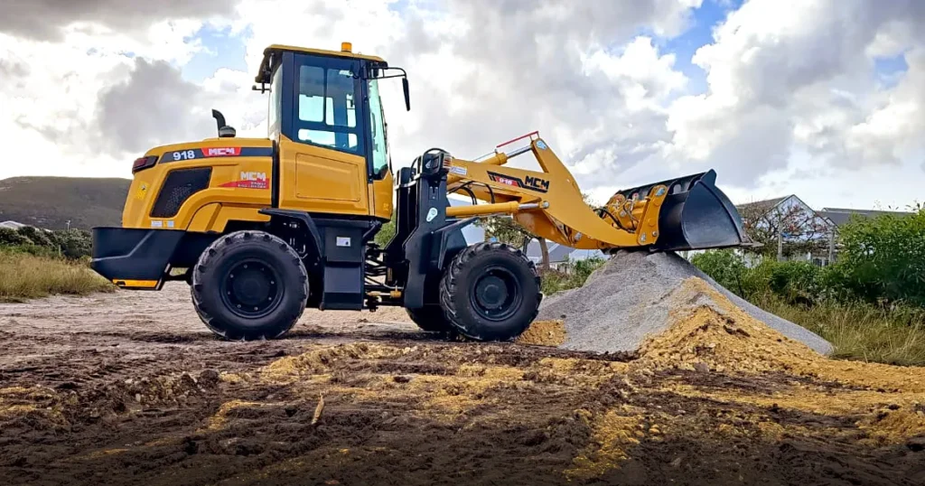 MCM 918 small wheel loader 1.8-ton for sand yards and building contractors